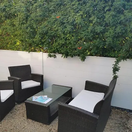 Villa Canaris For 4 With Garden Clim Parking And Sea View