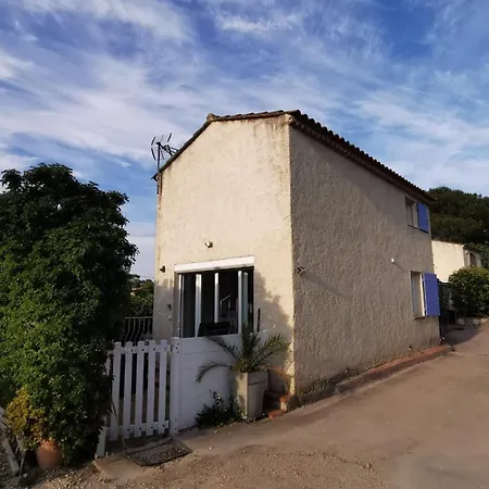 Villa Canaris For 4 With Garden Clim Parking And Sea View Villa Hyères